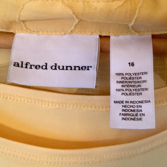 Springtime Blouse & Cami Set - Picture 3 of 5